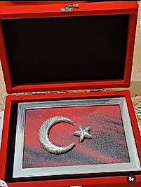 Türk bayrağı (kırmızı kadife kutulu)